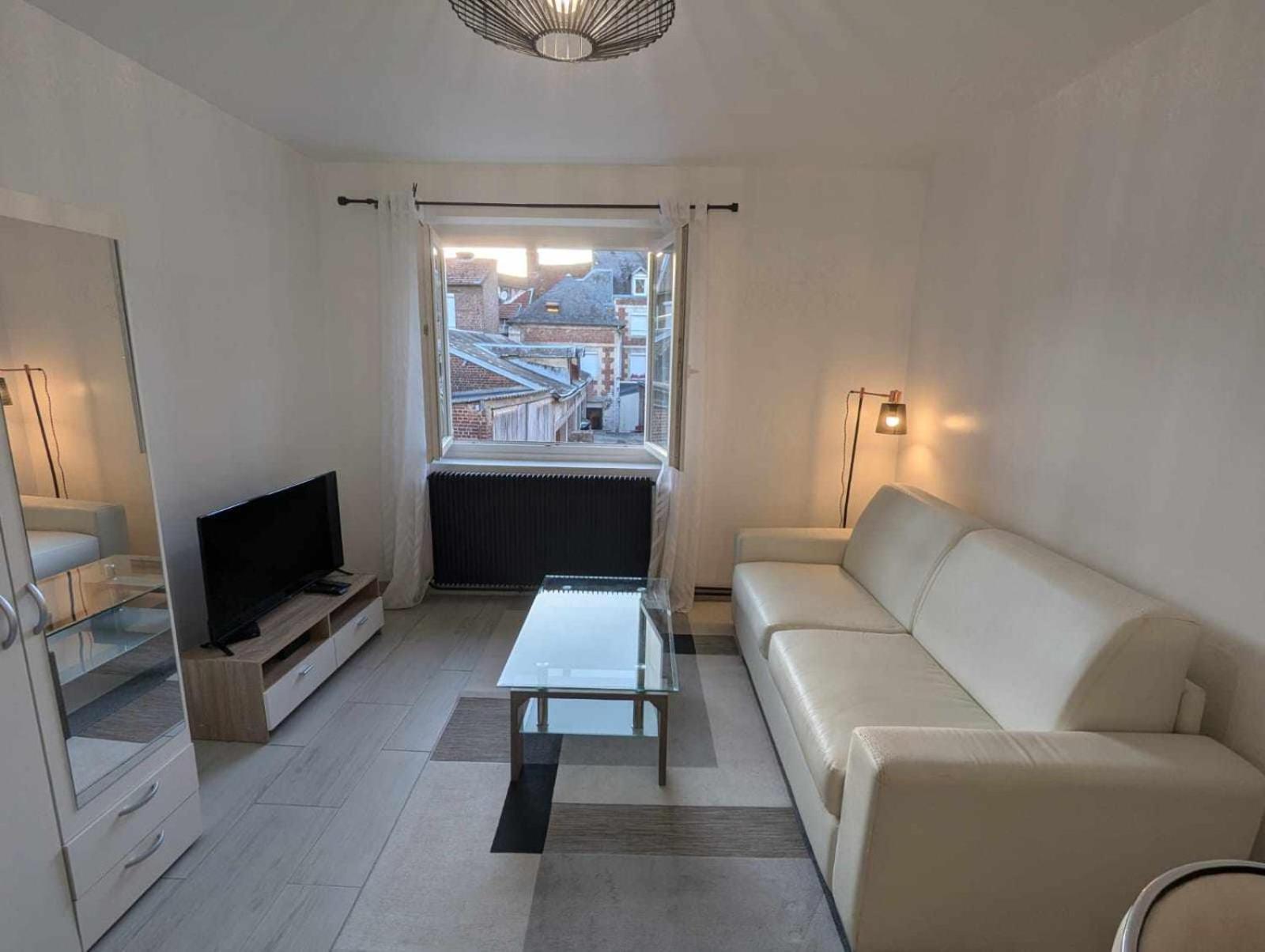 Appartement Superbe Duplex en plein cœur de Crépy-en-Valois Extérieur photo